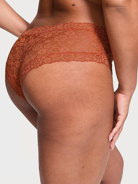 Трусики-чікі Victoria&rsquo;s Secret The Lacie Posey Lace Cheeky Panty, колір October Tormaline, розмір S 115394549 фото