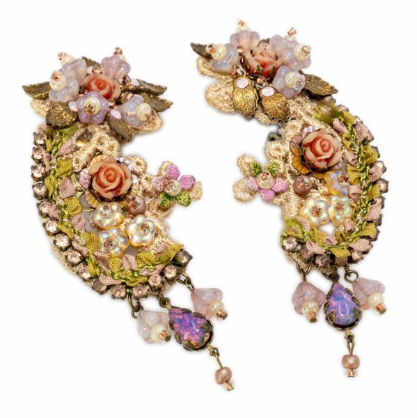 Серьги-клипсы "Цветочная феерия" с акриловыми розами и кристаллами Swarovski от Michal Negrin 120343 фото